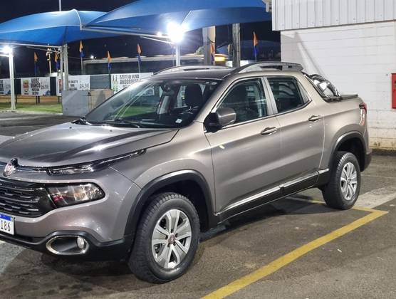 FIAT TORO 1.8 16V EVO FLEX FREEDOM AT6 FIAT TORO 1.8 16V EVO FLEX FREEDOM AT6